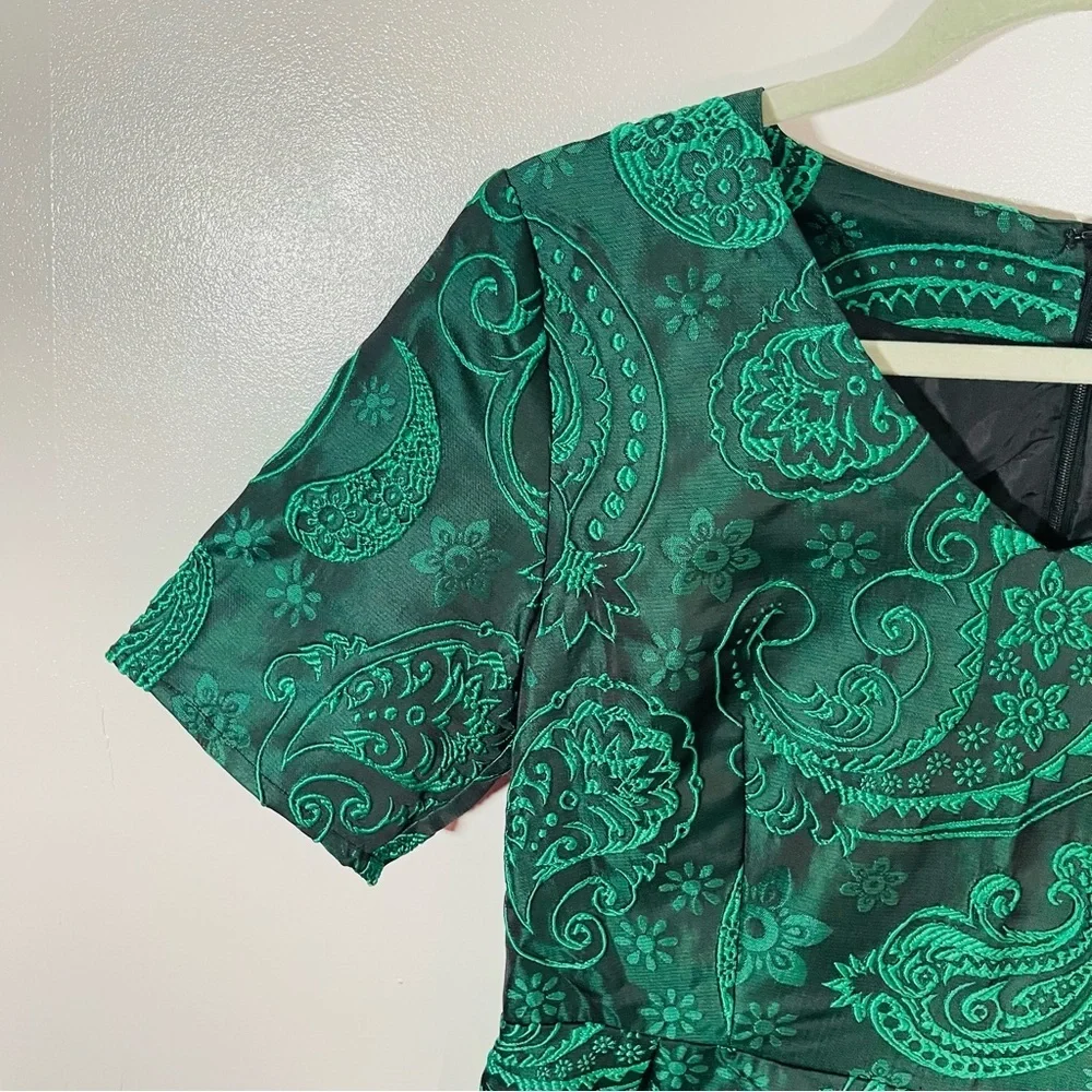 JessaKae Green Paisley Midi Dress - Picture 5 of 8